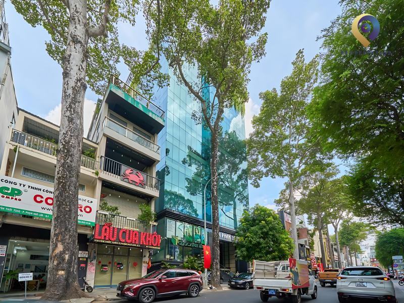 Hà Phan Tôn Thất Tùng